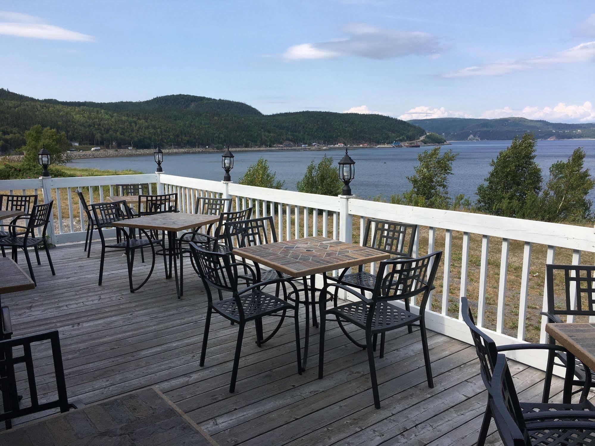 Motel Le Vacancier Baie-Sainte-Catherine Buitenkant foto