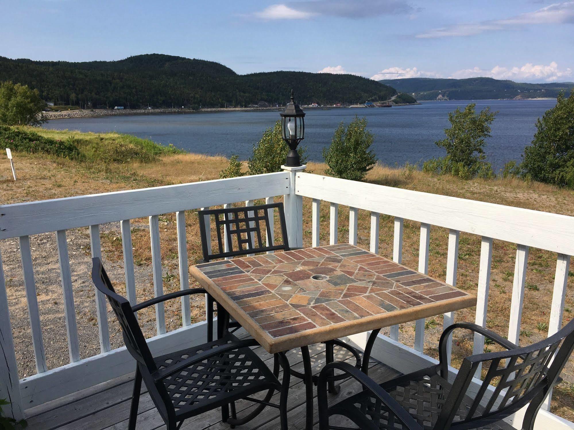 Motel Le Vacancier Baie-Sainte-Catherine Buitenkant foto